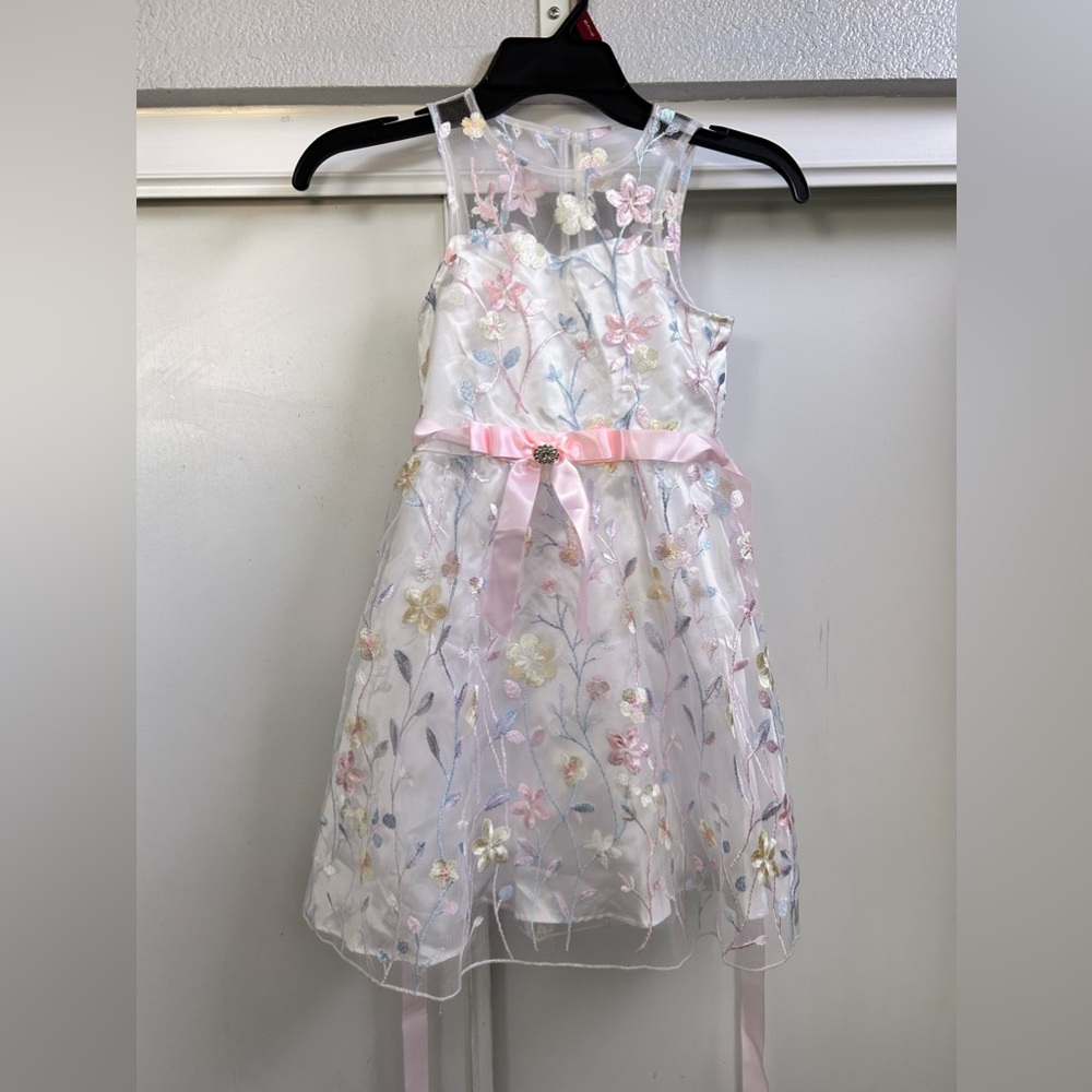 Little girl dress size 7